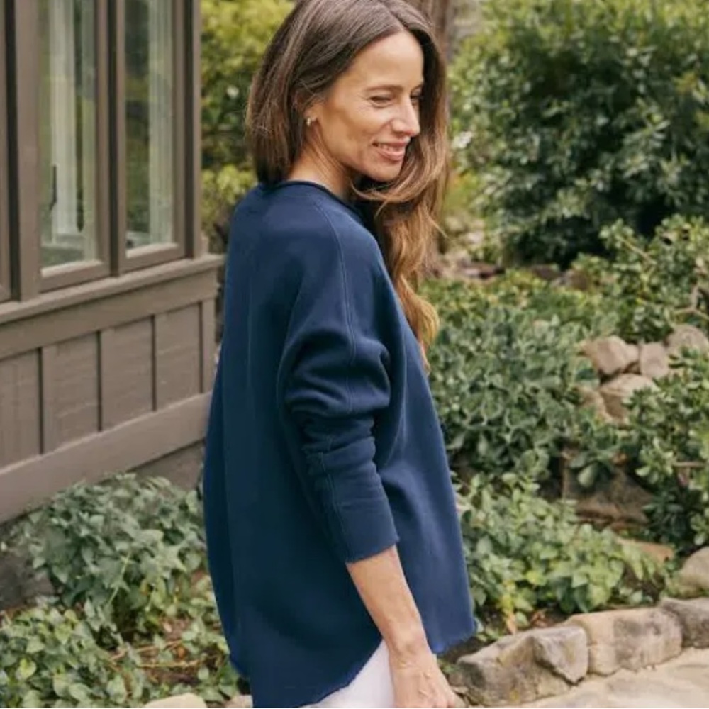 Frank & Eileen Anna Long Sleeve Capelet